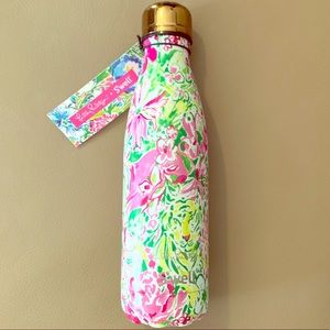 Lily Pulitzer 17 oz Swell Bottle In the Groves